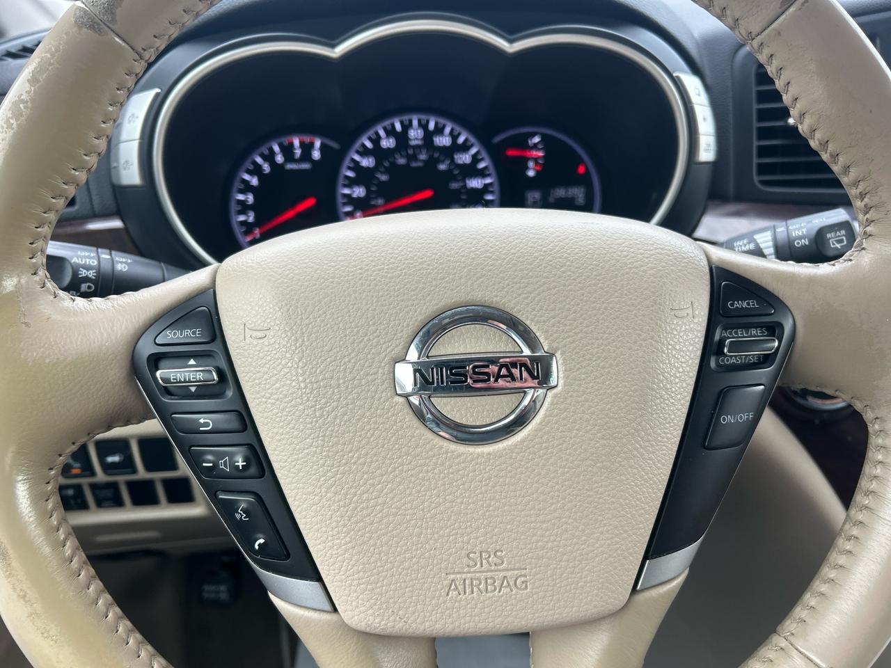 Nissan Quest 4dr LE 2012