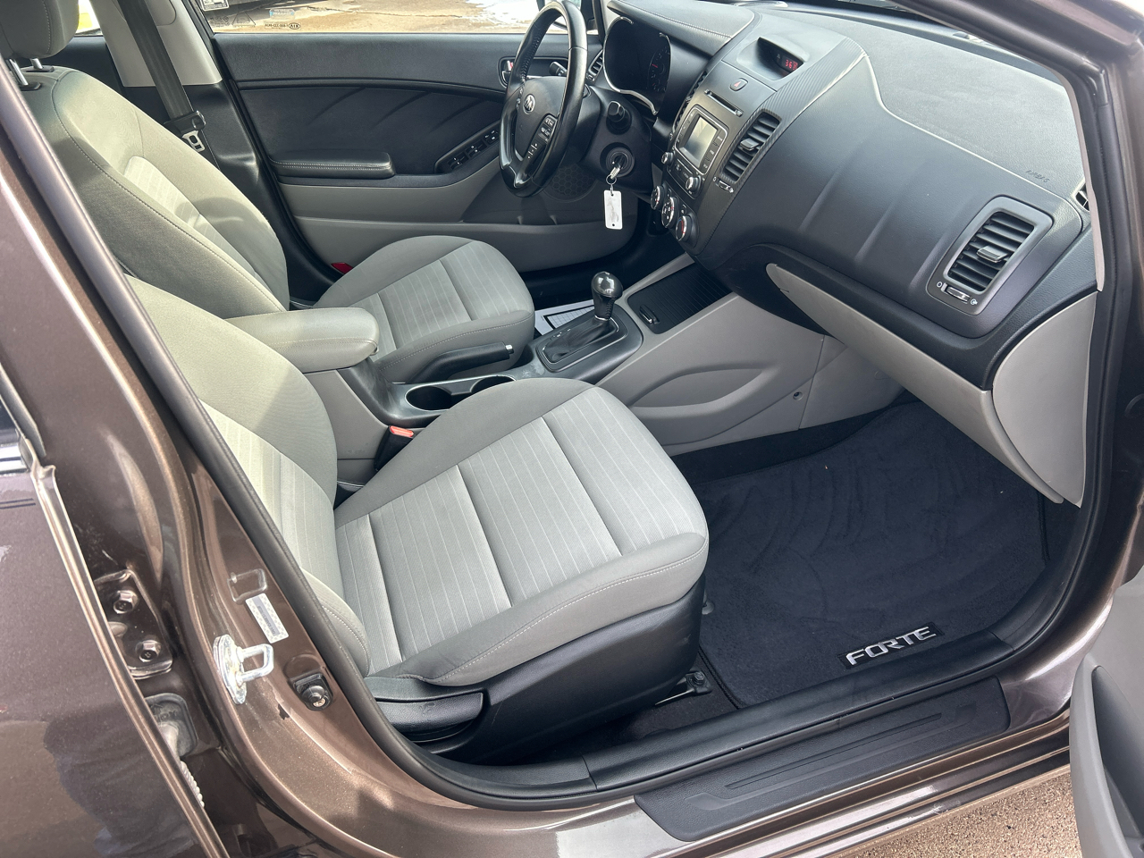 Kia Forte 5-Door 5dr HB Auto EX 2014