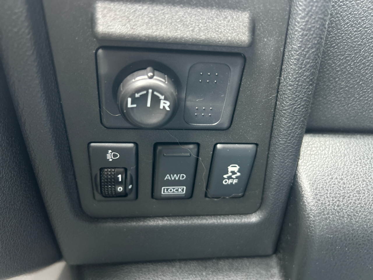 Nissan Rogue AWD 4dr SL 2012