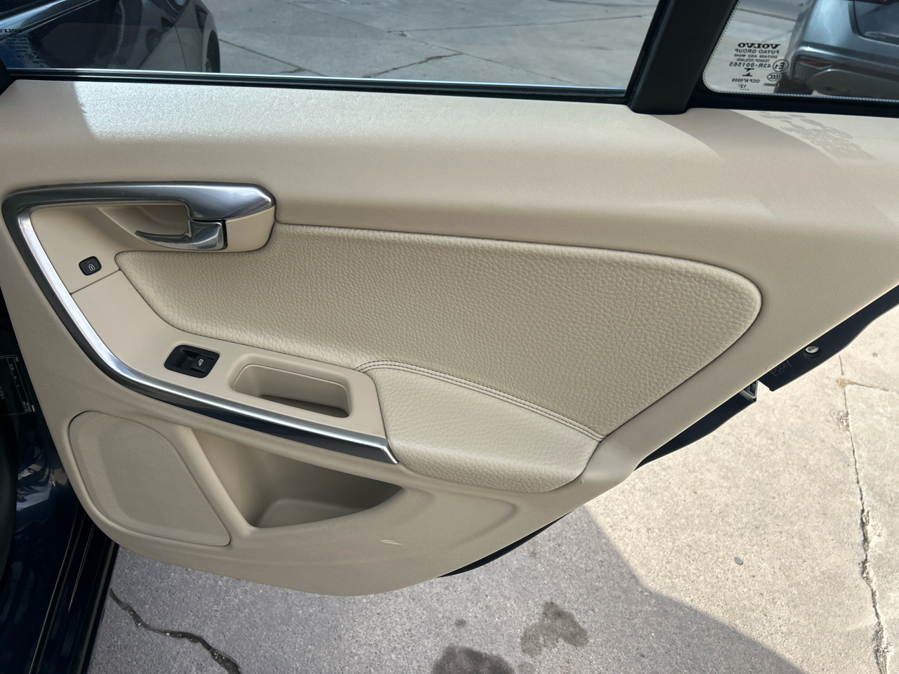 Volvo S60 4dr Sdn T5 AWD 2013