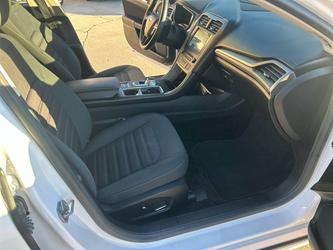 Ford Fusion SE FWD 2017