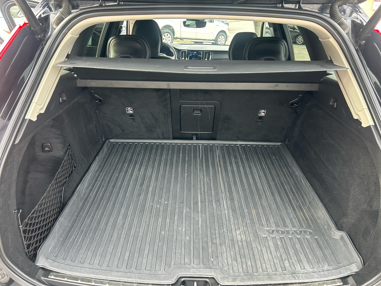 Volvo XC60 B5 AWD Momentum 2022