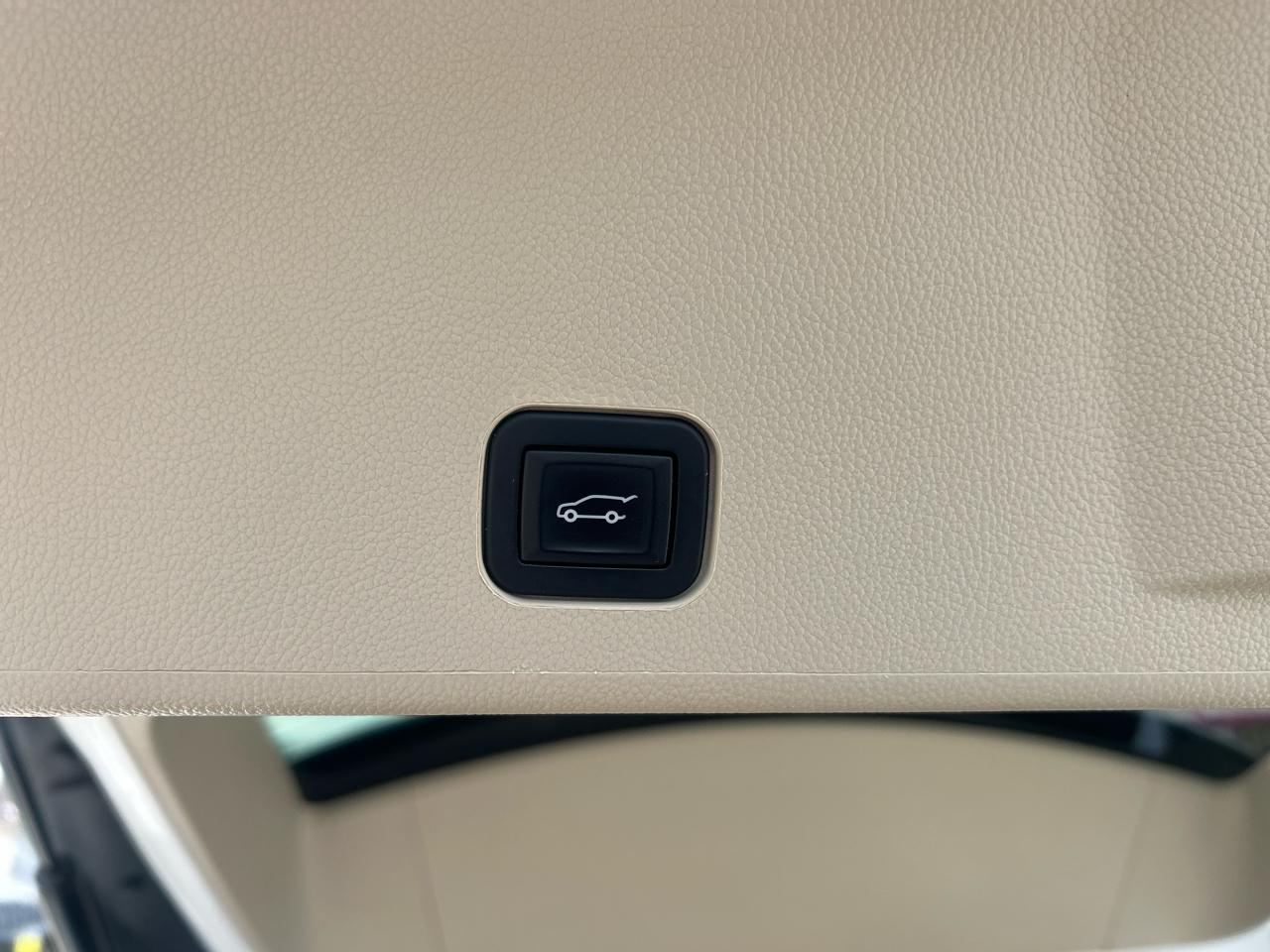 Cadillac SRX AWD 4dr Premium Collection 2015