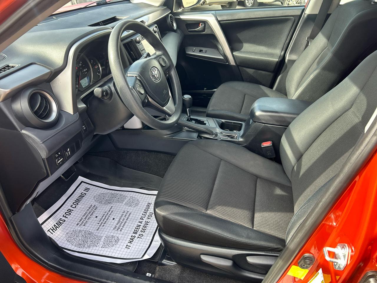 Toyota RAV4 AWD 4dr LE (Natl) 2016