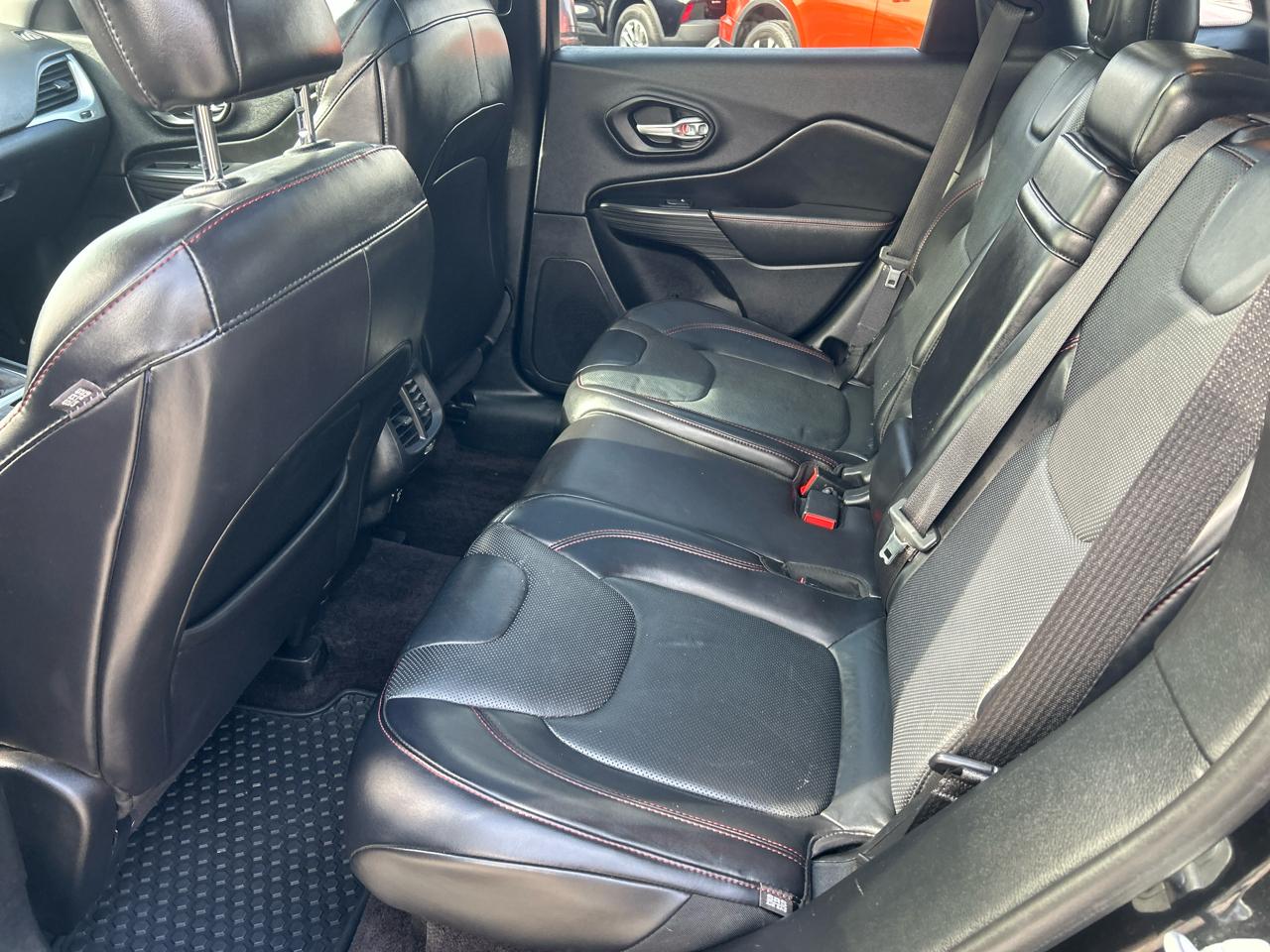 Jeep Cherokee 4WD 4dr Trailhawk 2016