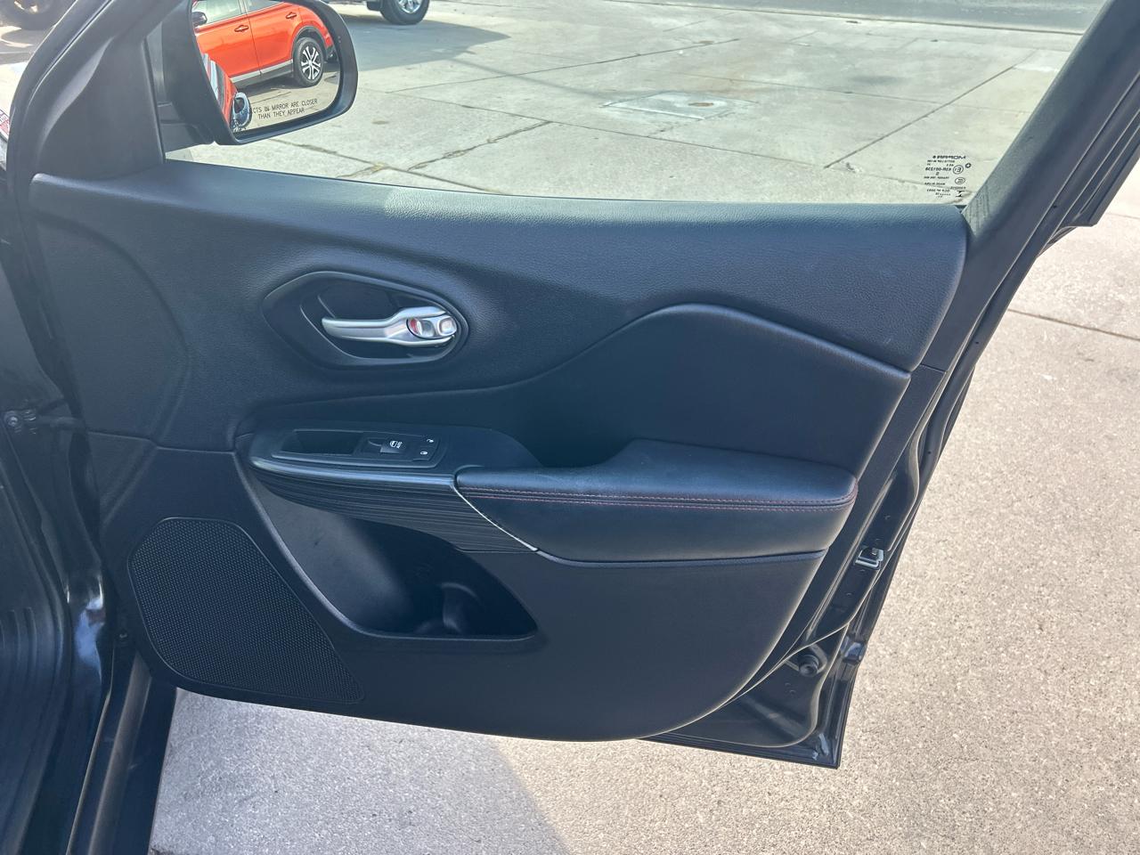 Jeep Cherokee 4WD 4dr Trailhawk 2016