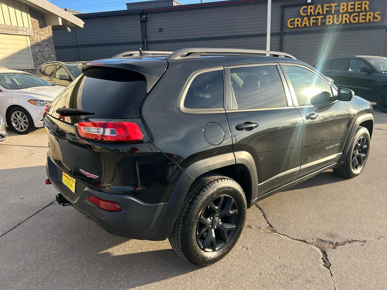 Jeep Cherokee 4WD 4dr Trailhawk 2016