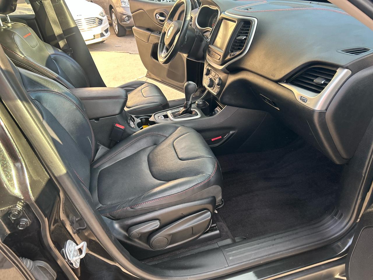 Jeep Cherokee 4WD 4dr Trailhawk 2016