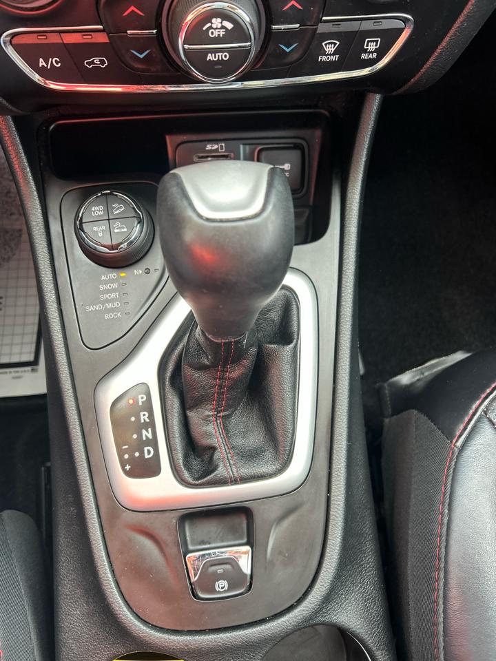 Jeep Cherokee 4WD 4dr Trailhawk 2016