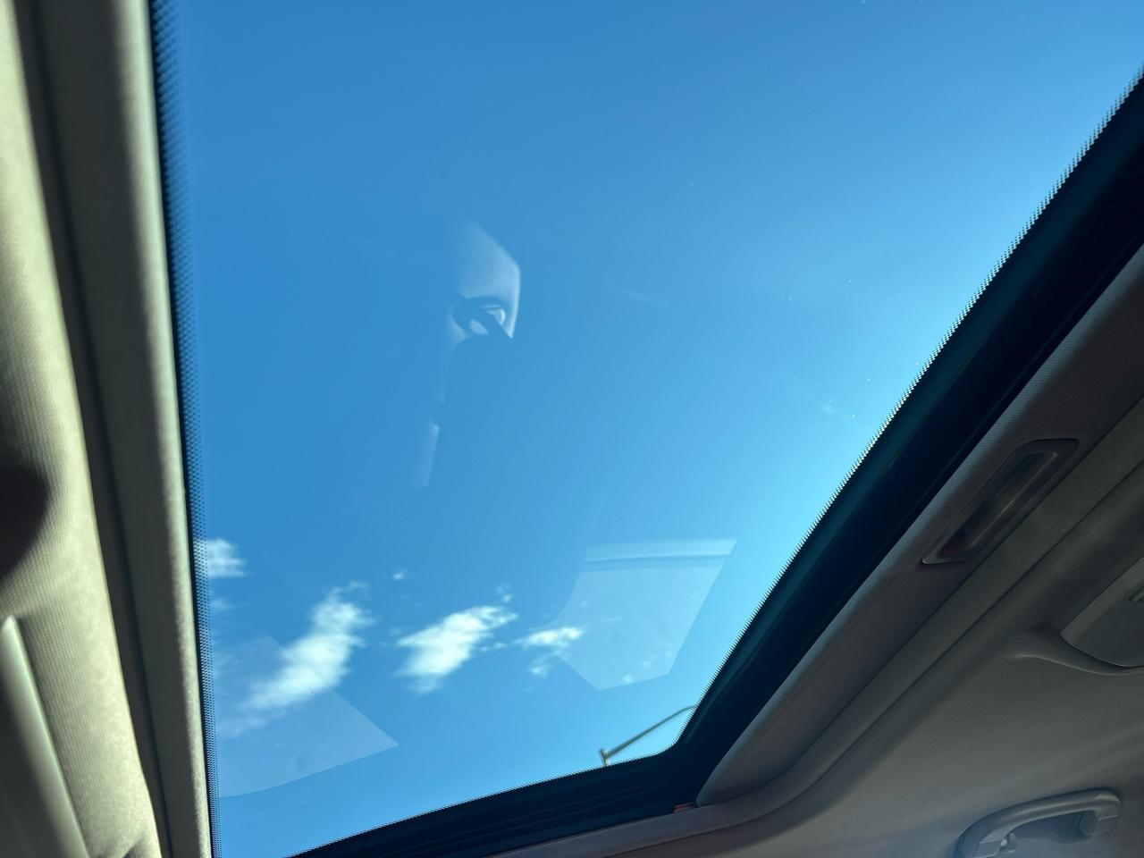 BMW 3 Series 4dr Sdn 328i xDrive AWD 2011