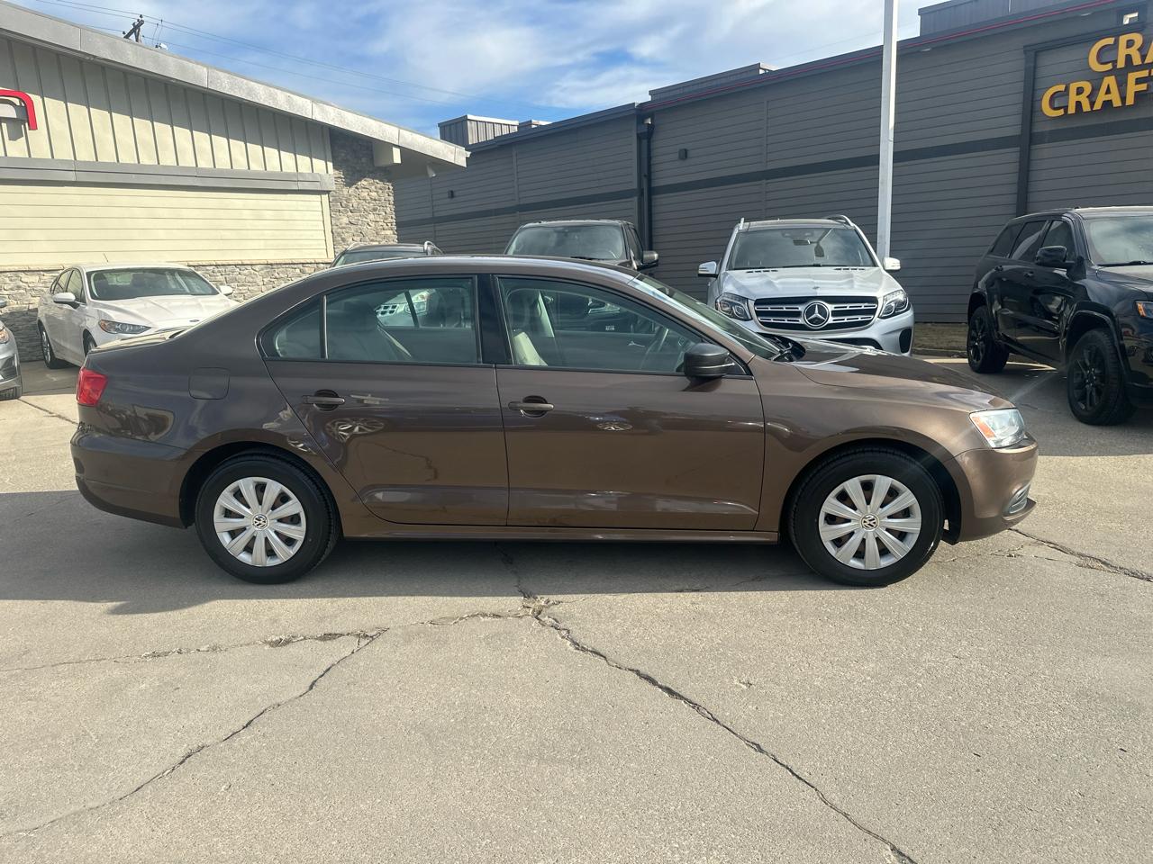 Volkswagen Jetta Sedan 4dr Auto S 2014