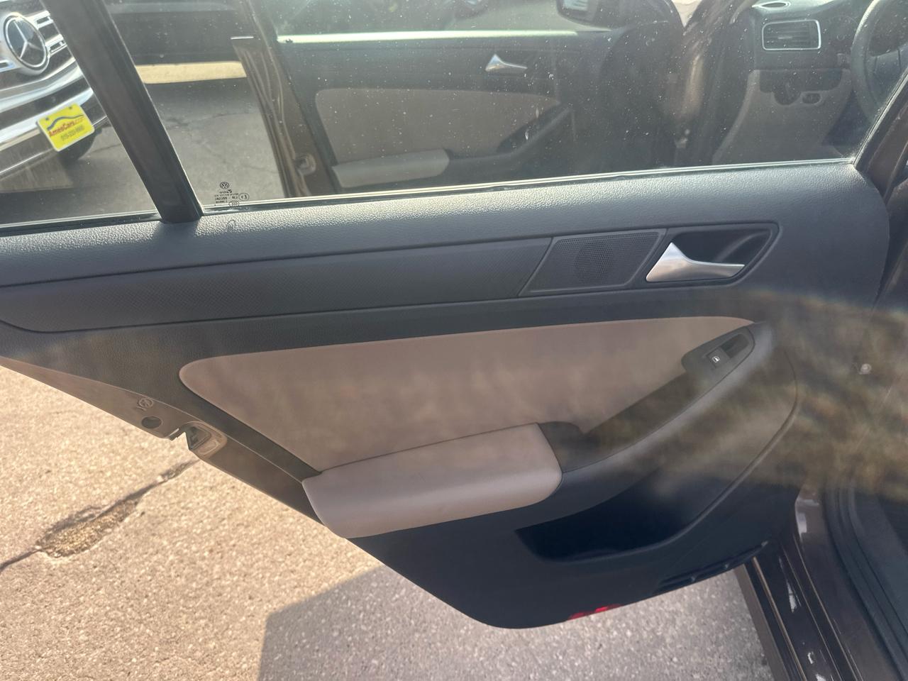 Volkswagen Jetta Sedan 4dr Auto S 2014