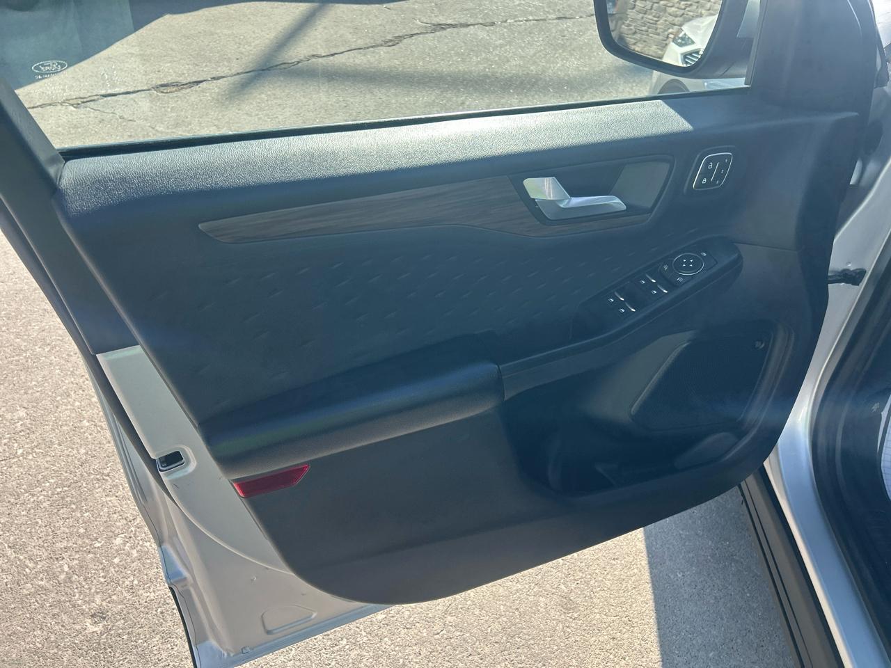 Ford Escape Titanium AWD 2020