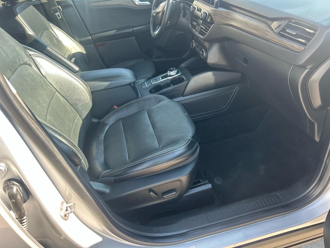 Ford Escape Titanium AWD 2020