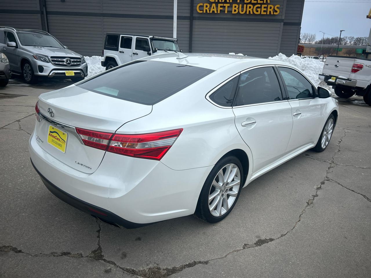Toyota Avalon 4dr Sdn XLE Premium (Natl) 2014