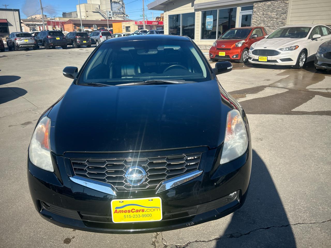 Nissan Altima 2dr Cpe V6 Man 3.5 SE 2009