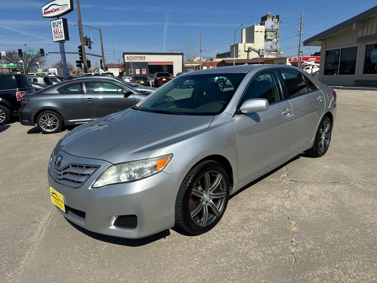 Toyota Camry 4dr Sdn I4 Auto LE (Natl) 2011