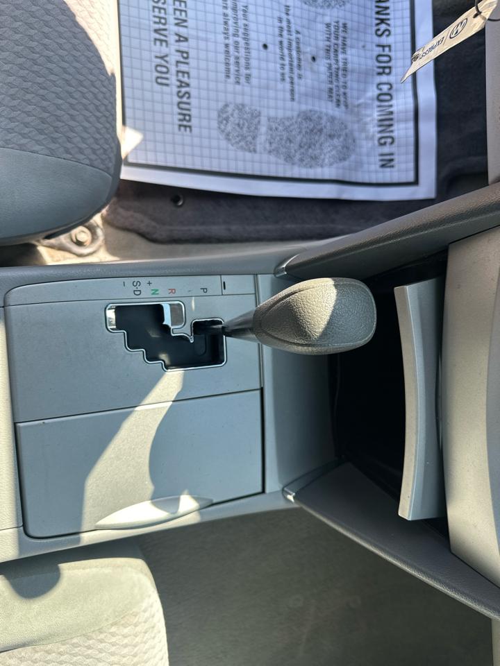 Toyota Camry 4dr Sdn I4 Auto LE (Natl) 2011