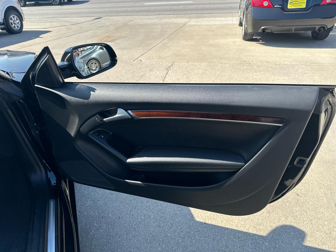 Audi A5 2dr Cabriolet Auto quattro 2.0T Premium Plus 2012