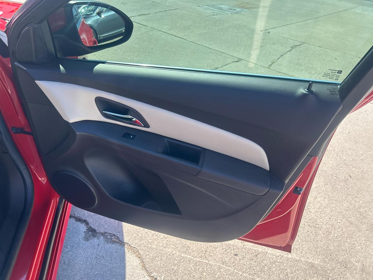 Chevrolet Cruze 4dr Sdn LTZ 2012