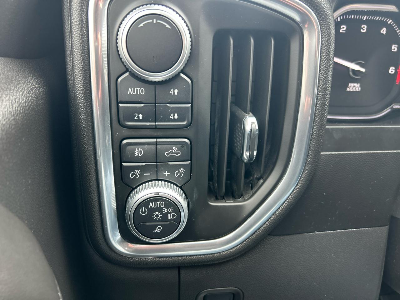 GMC Sierra 1500 4WD Crew Cab 147" Denali 2019