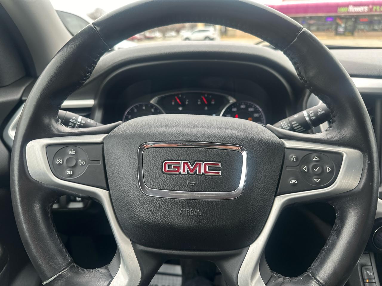 GMC Acadia FWD 4dr SLT w/SLT-1 2019