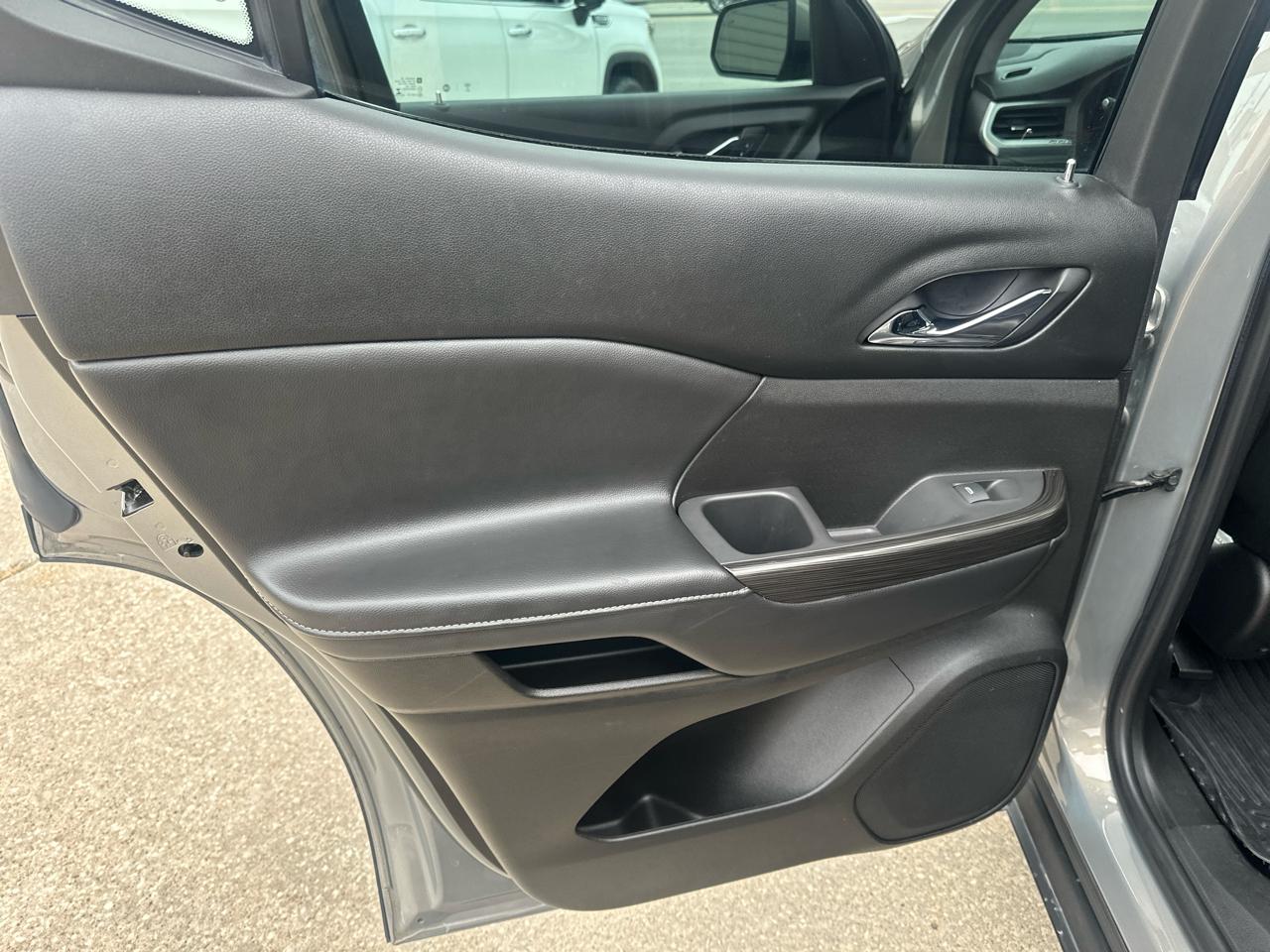 GMC Acadia FWD 4dr SLT w/SLT-1 2019