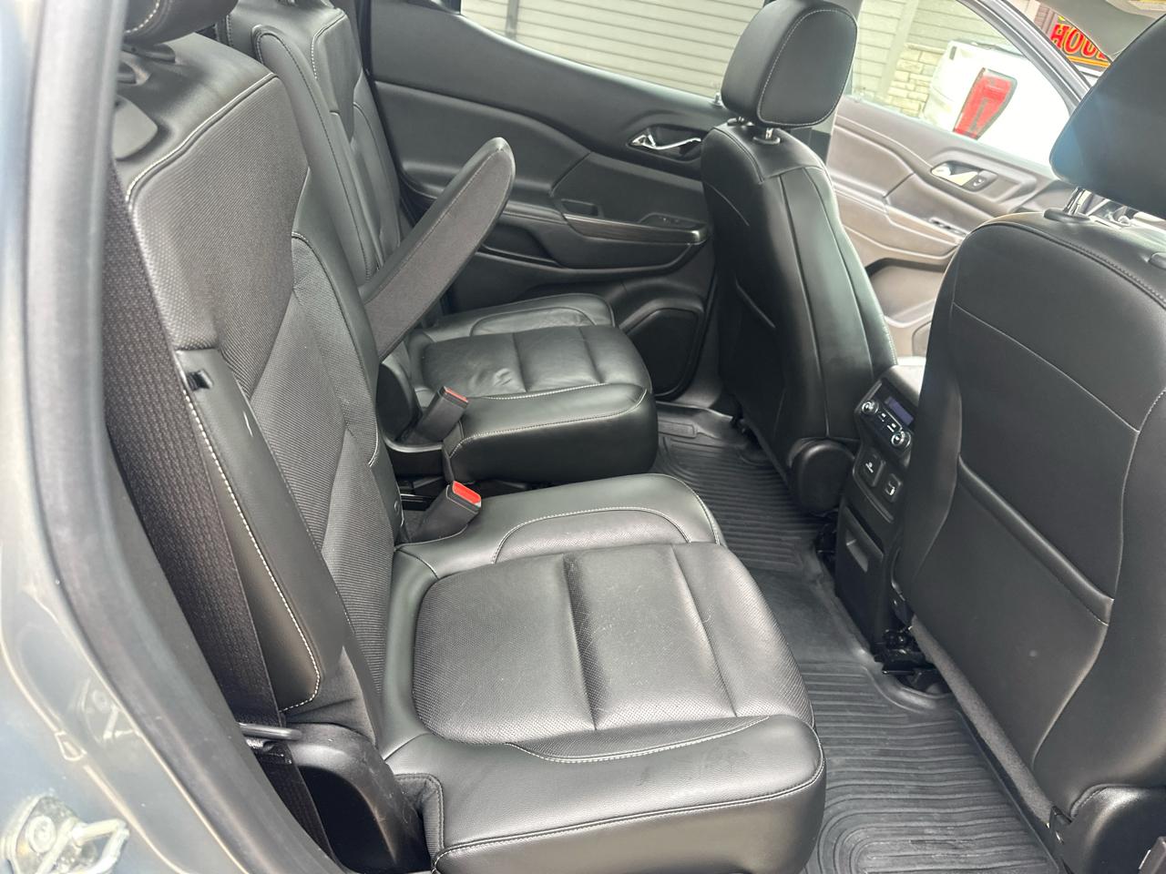 GMC Acadia FWD 4dr SLT w/SLT-1 2019