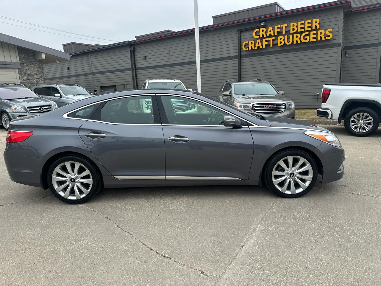 Hyundai Azera 4dr Sdn 2013