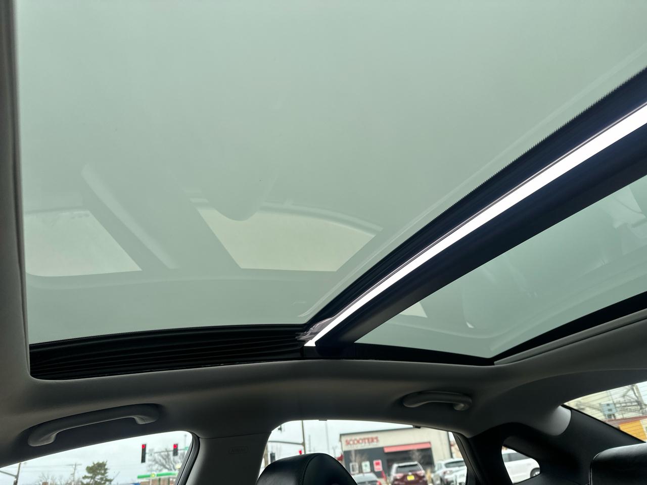 Hyundai Azera 4dr Sdn 2013