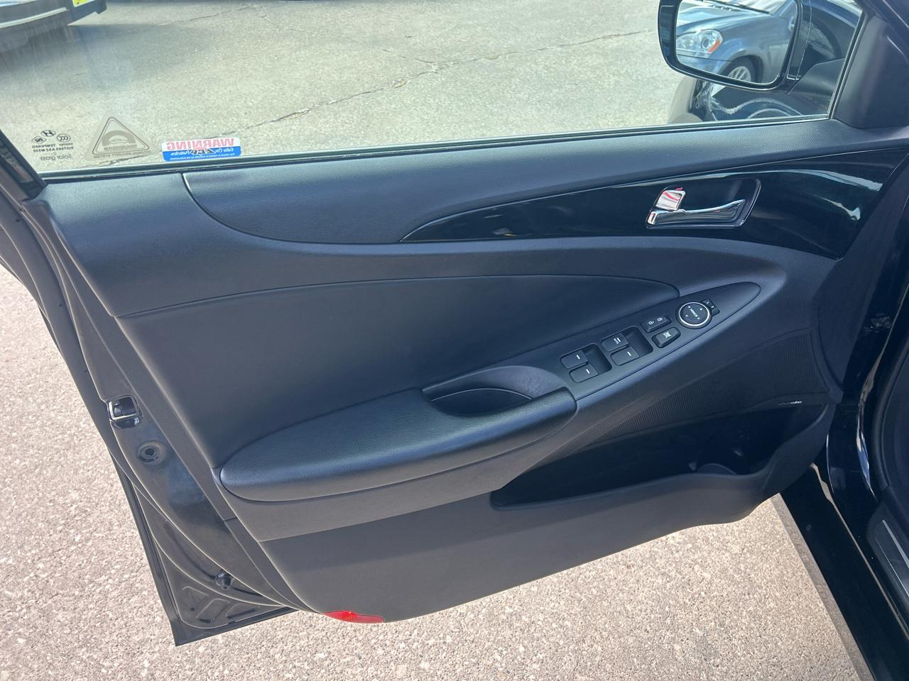 Hyundai Sonata 4dr Sdn 2.4L Auto Limited 2013