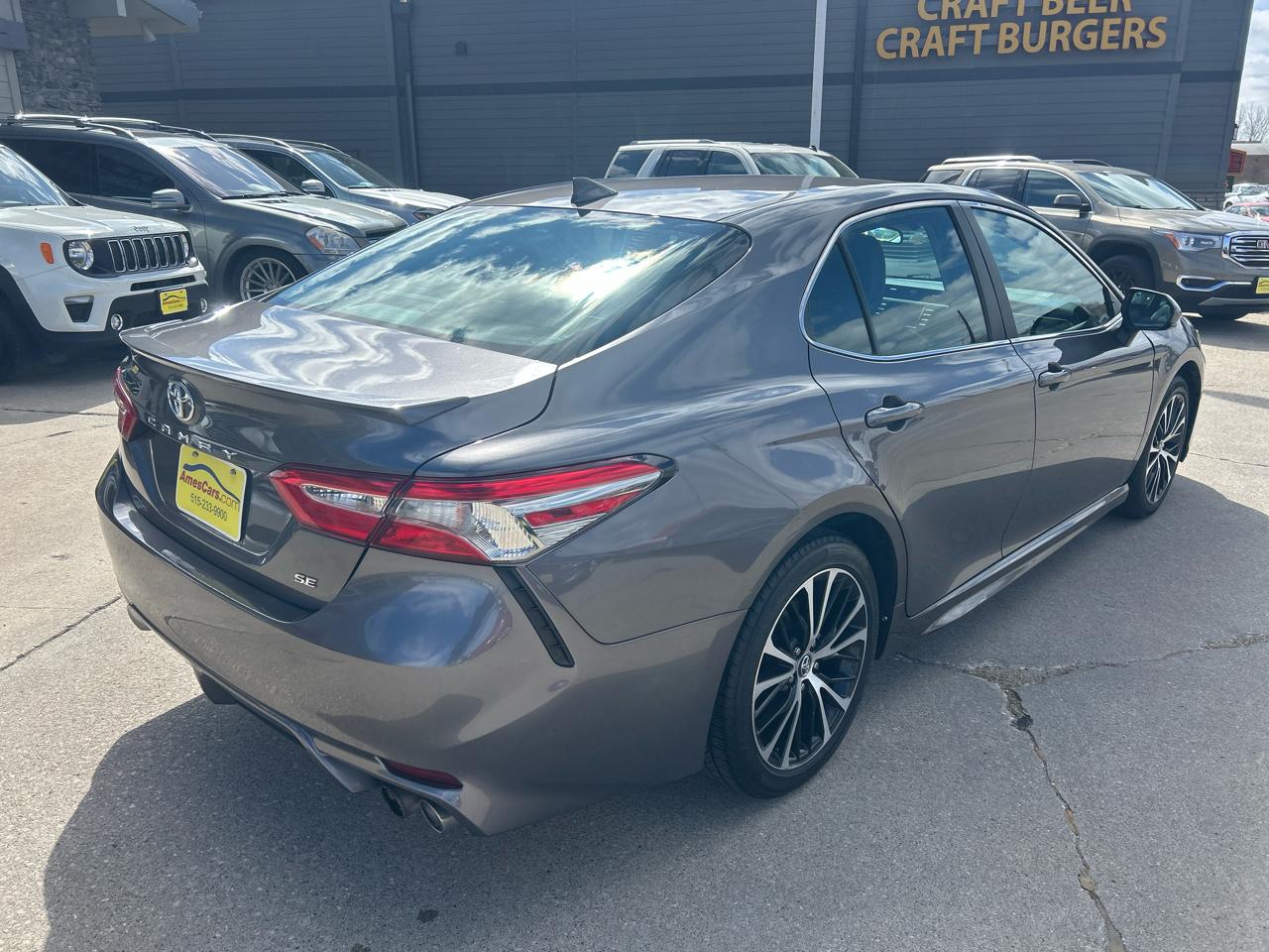 Toyota Camry XLE Auto (Natl) 2019