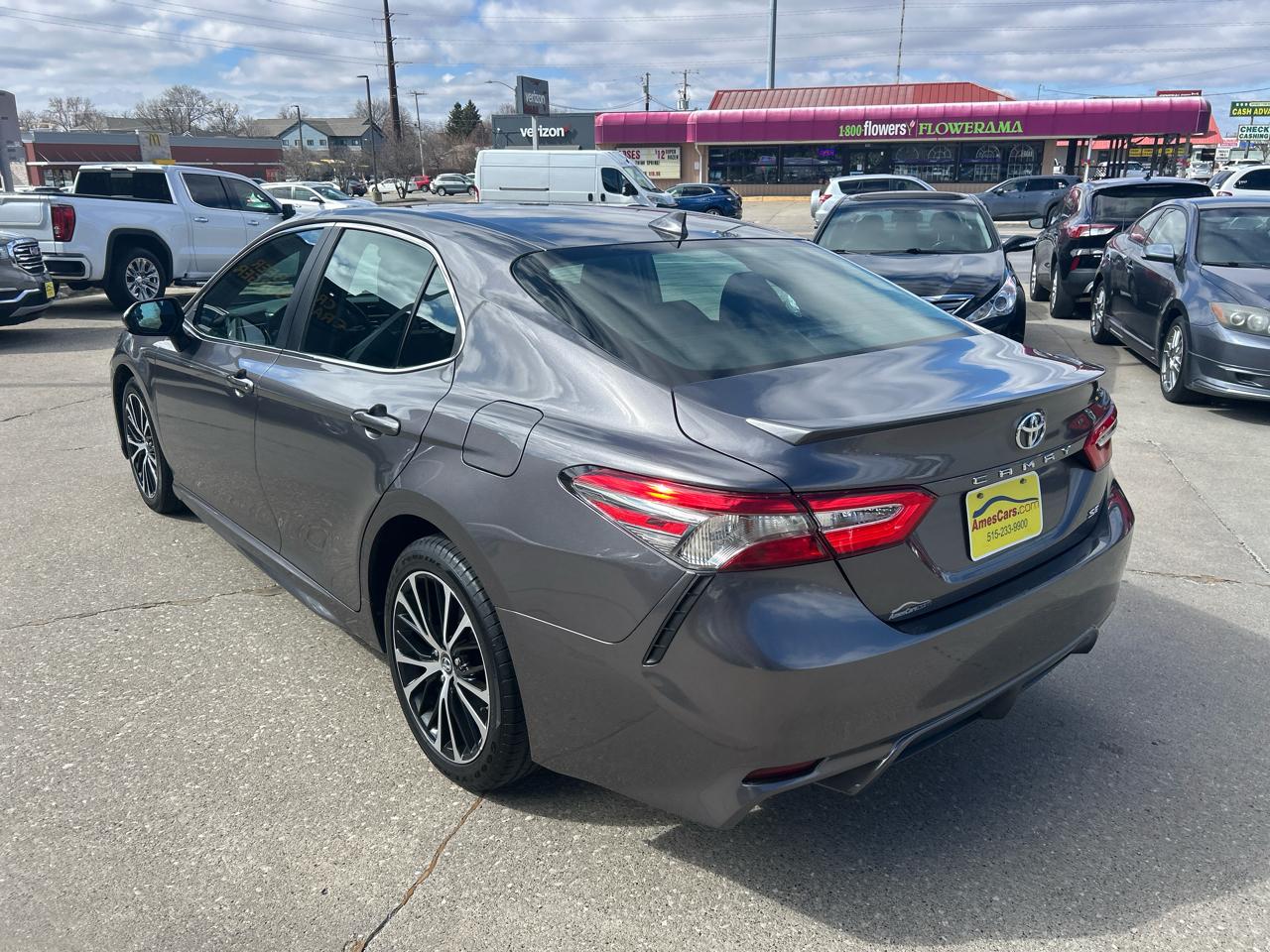 Toyota Camry XLE Auto (Natl) 2019