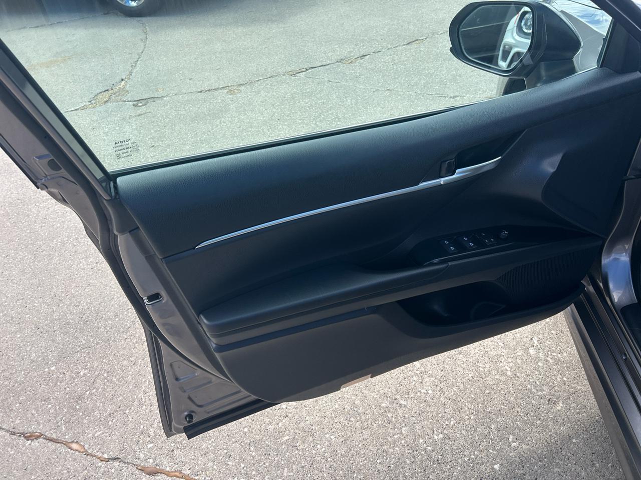 Toyota Camry XLE Auto (Natl) 2019