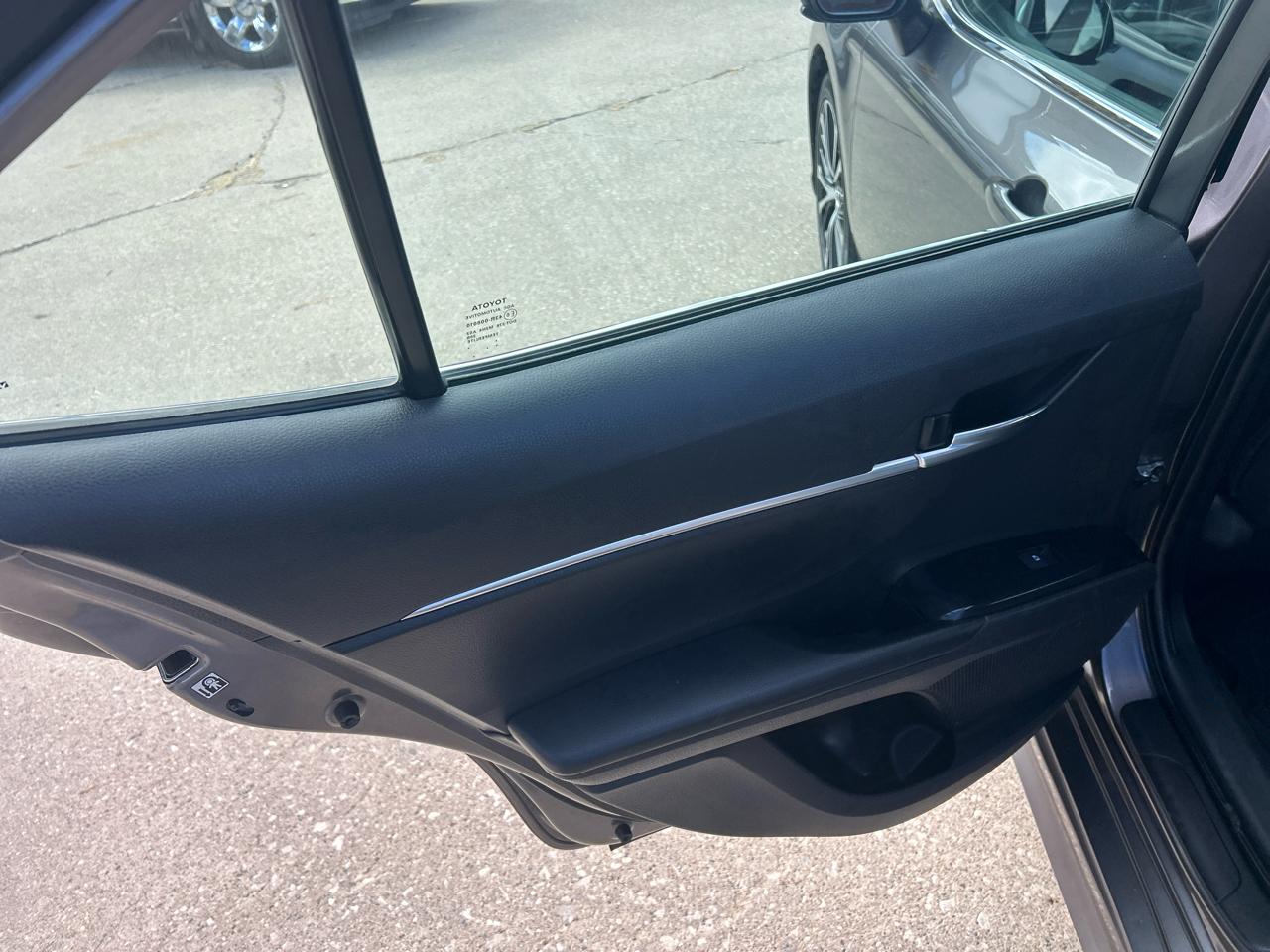 Toyota Camry XLE Auto (Natl) 2019