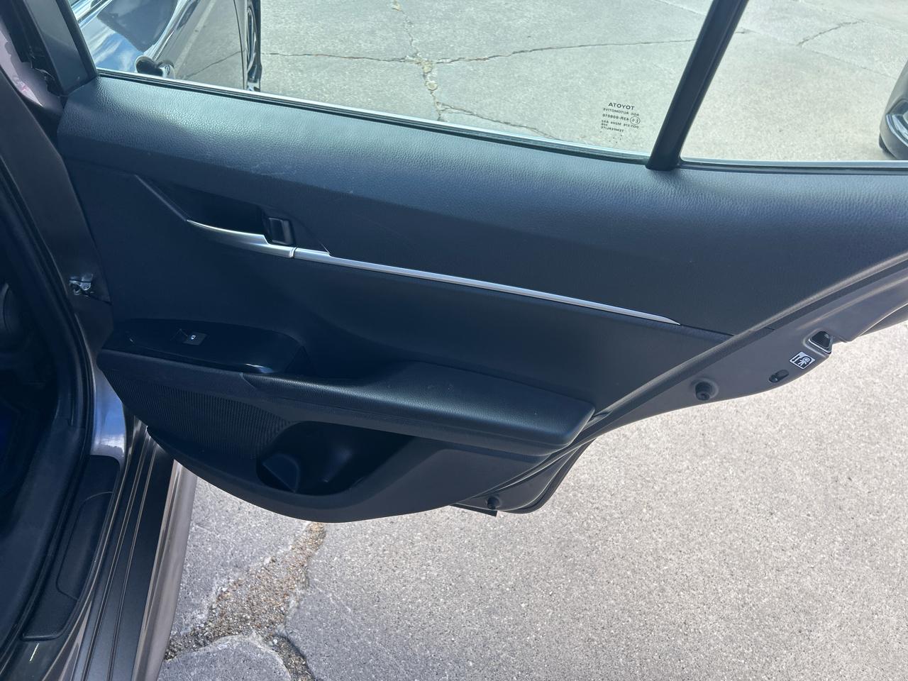 Toyota Camry XLE Auto (Natl) 2019