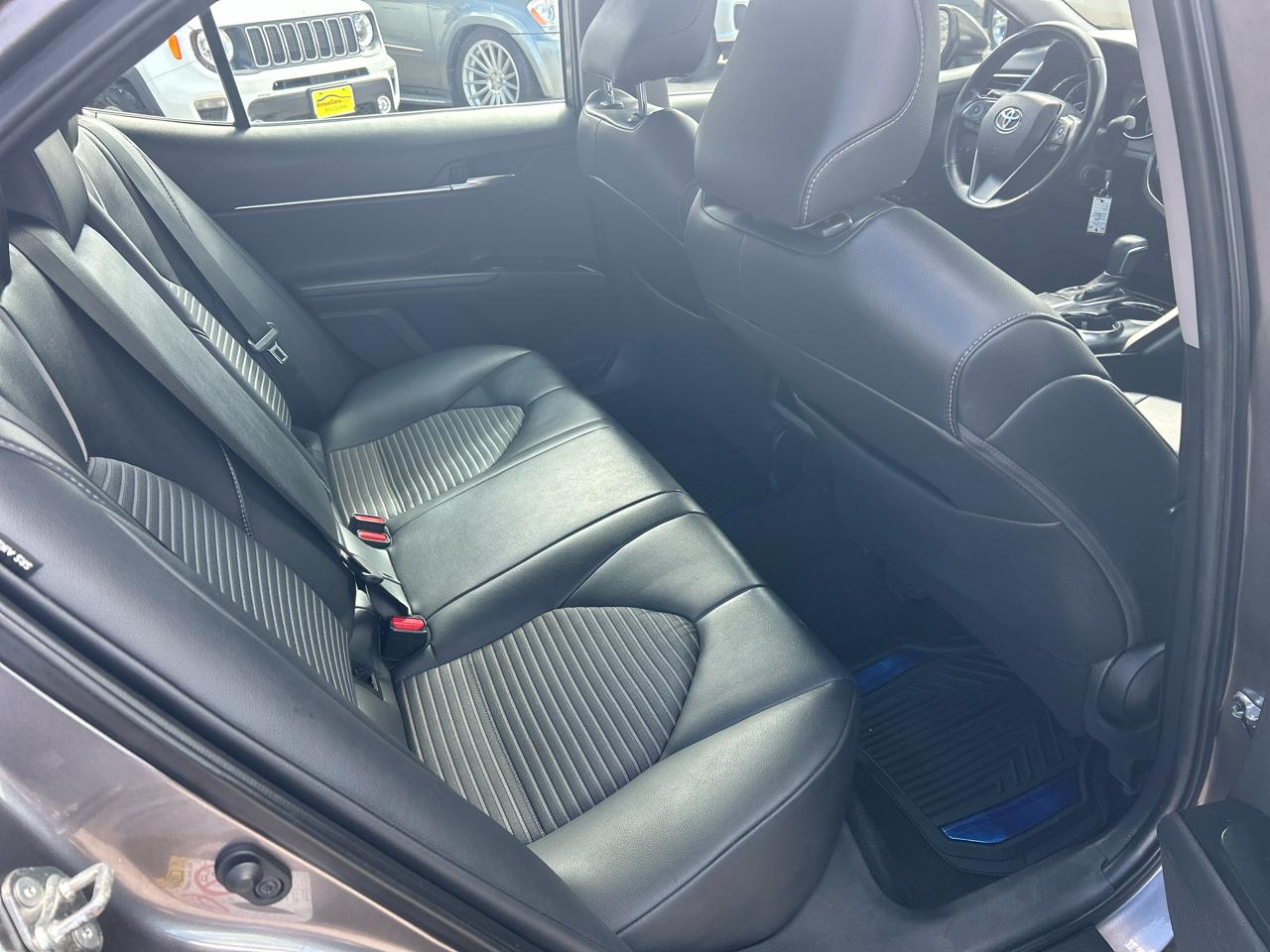 Toyota Camry XLE Auto (Natl) 2019