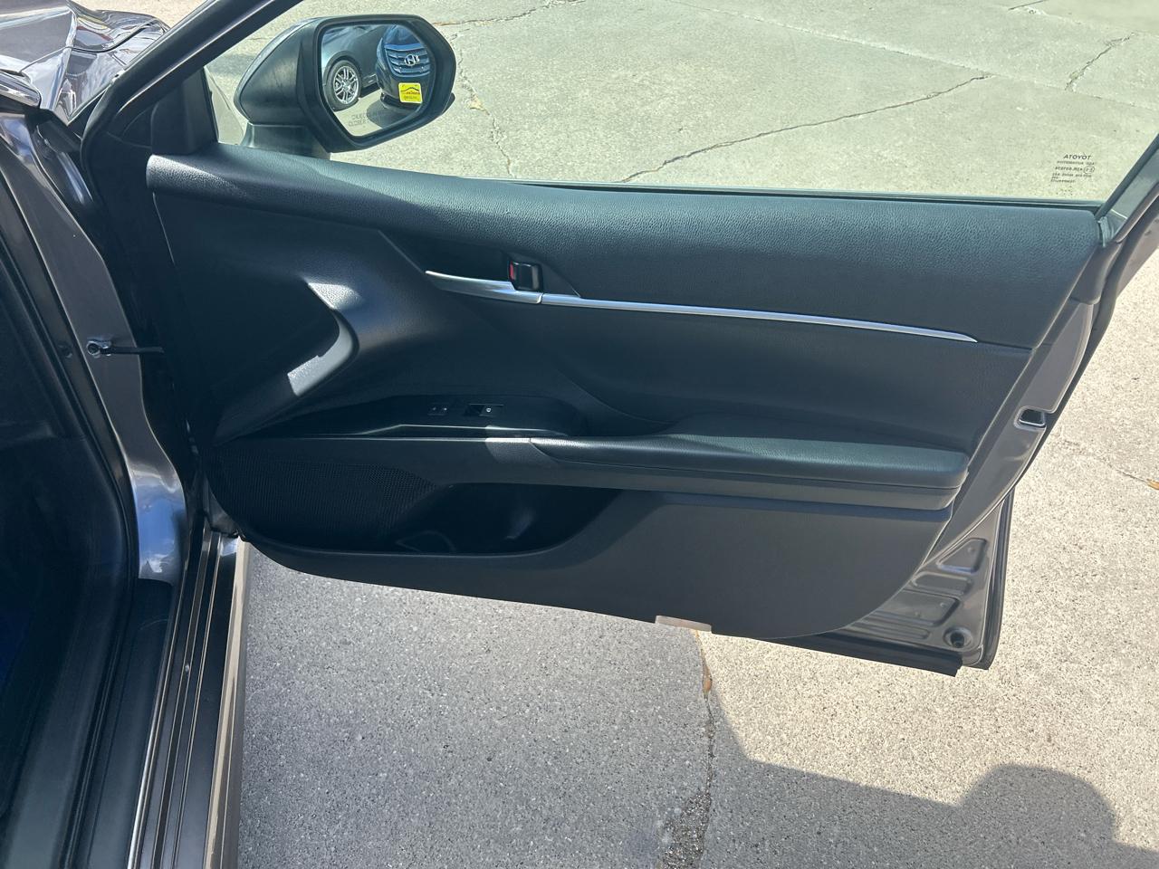 Toyota Camry XLE Auto (Natl) 2019