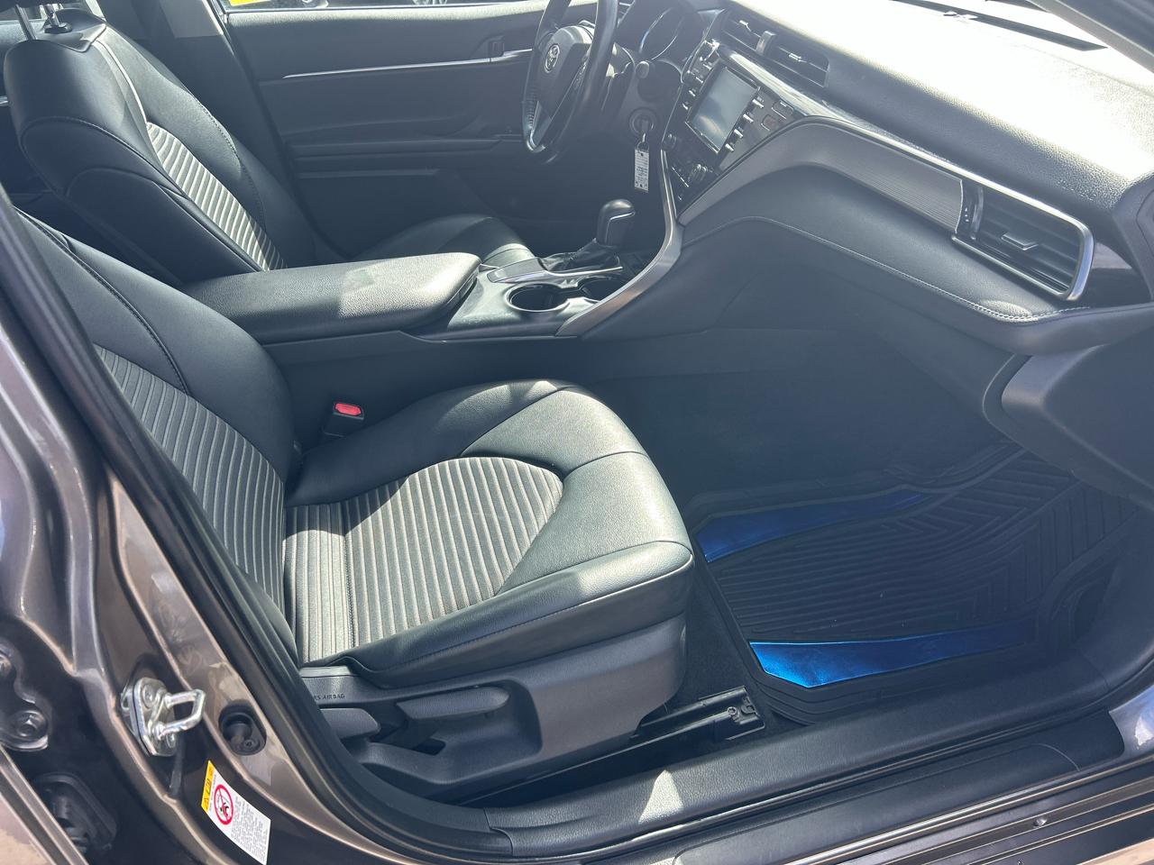 Toyota Camry XLE Auto (Natl) 2019