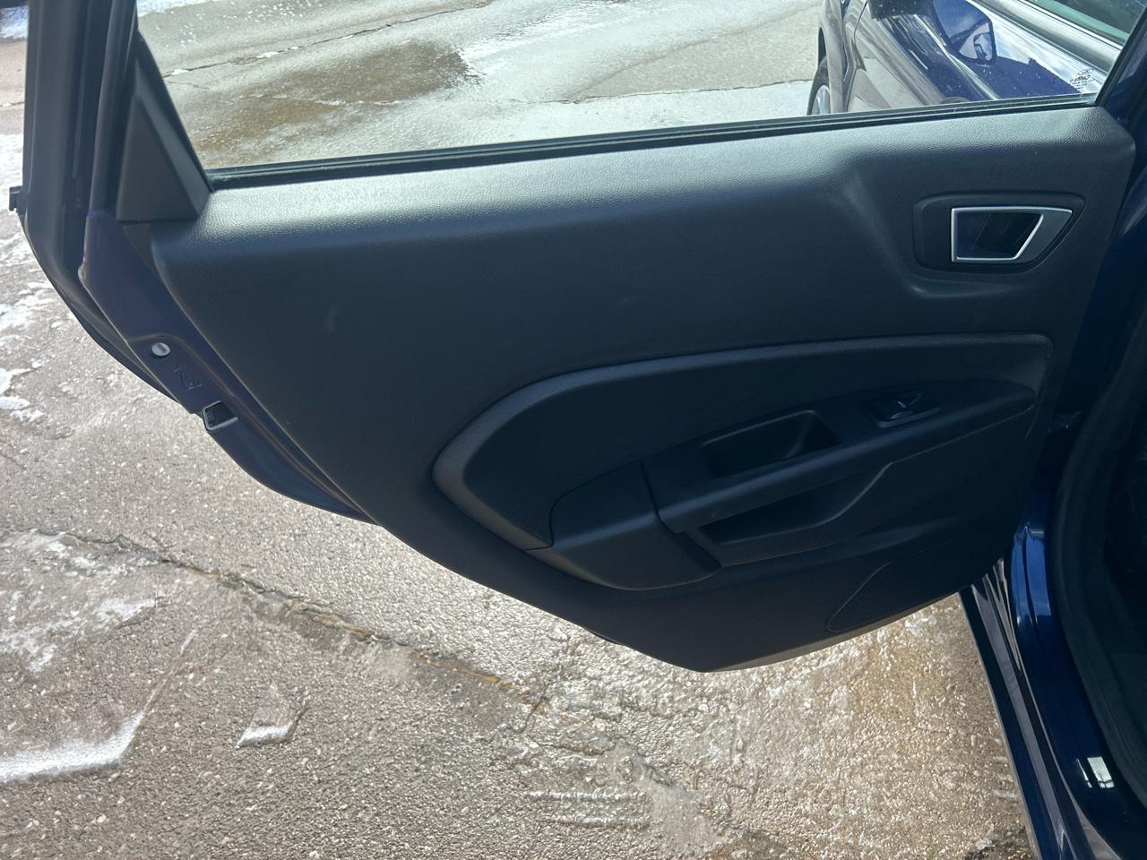 Ford Fiesta 5dr HB SE 2016