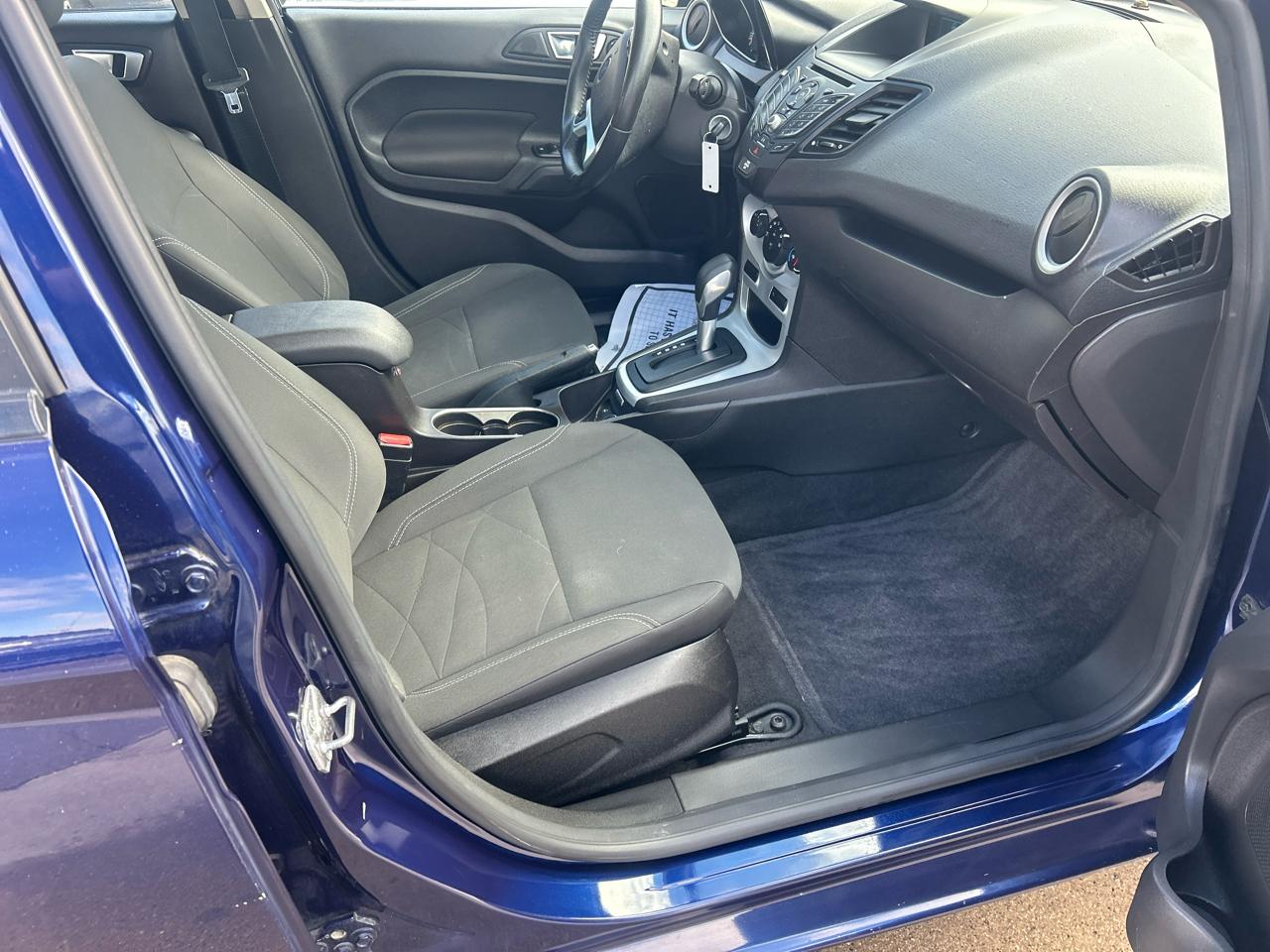 Ford Fiesta 5dr HB SE 2016