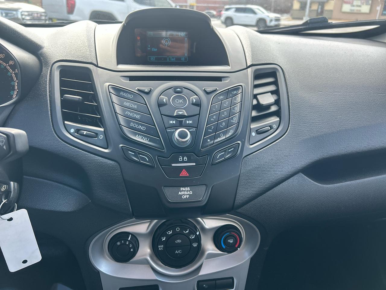 Ford Fiesta 5dr HB SE 2016