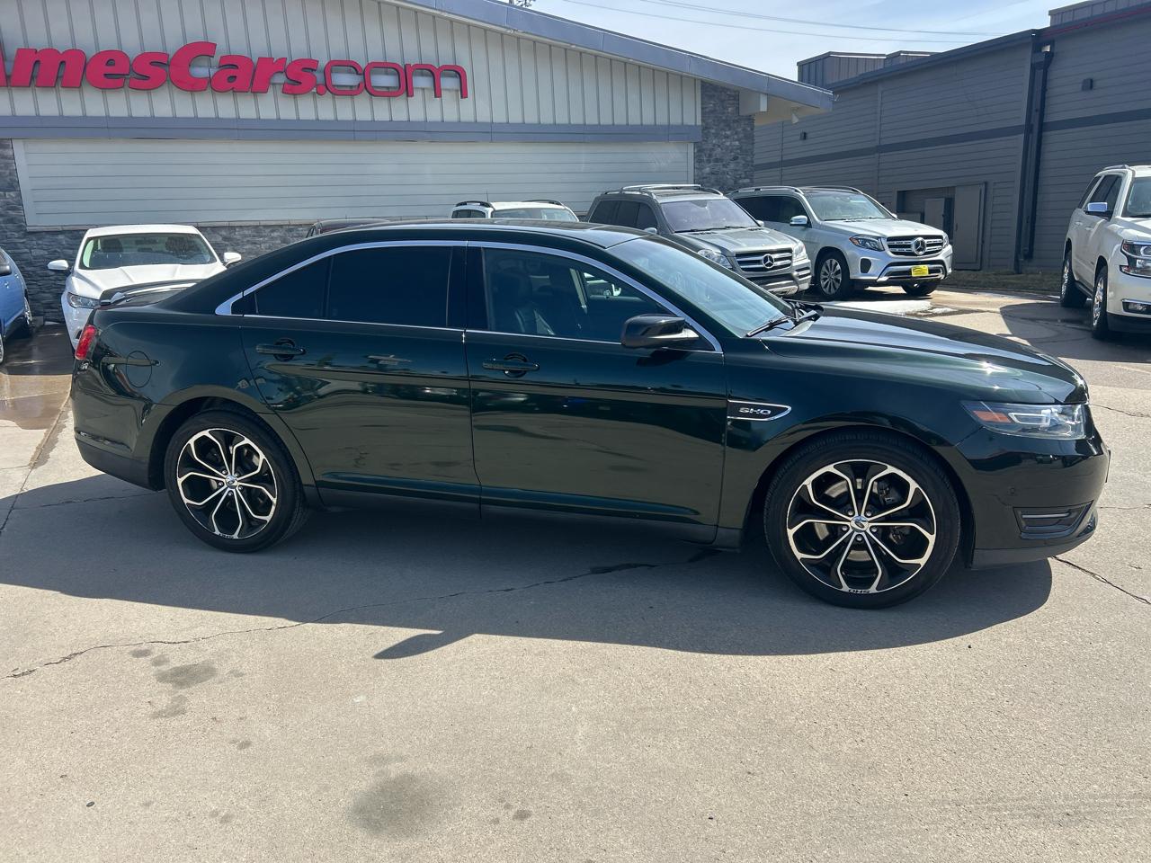 Ford Taurus 4dr Sdn SHO AWD 2013