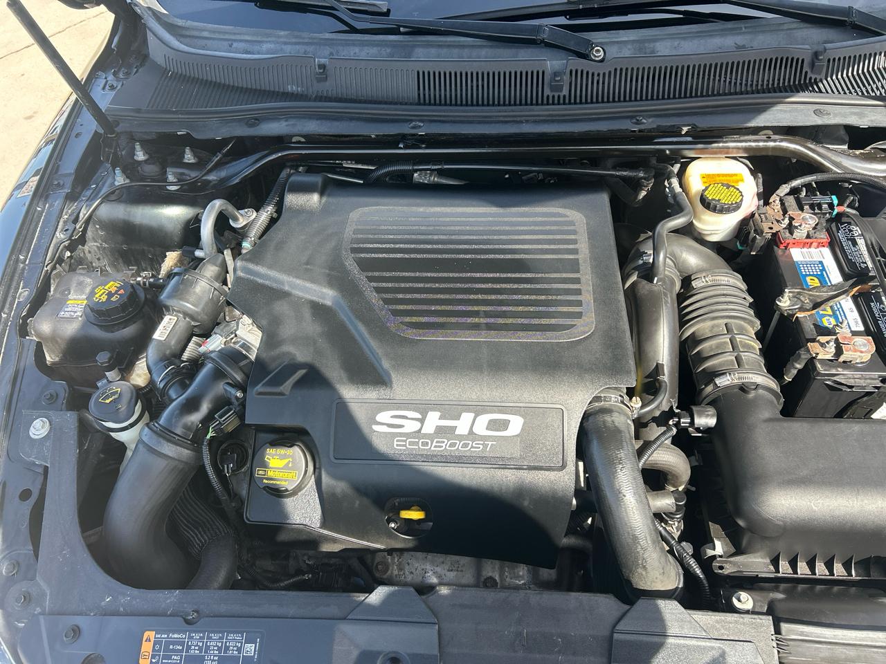 Ford Taurus 4dr Sdn SHO AWD 2013