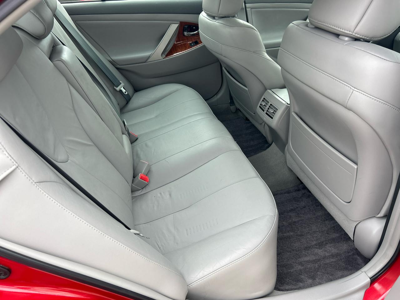 Toyota Camry Hybrid 4dr Sdn (Natl) 2011