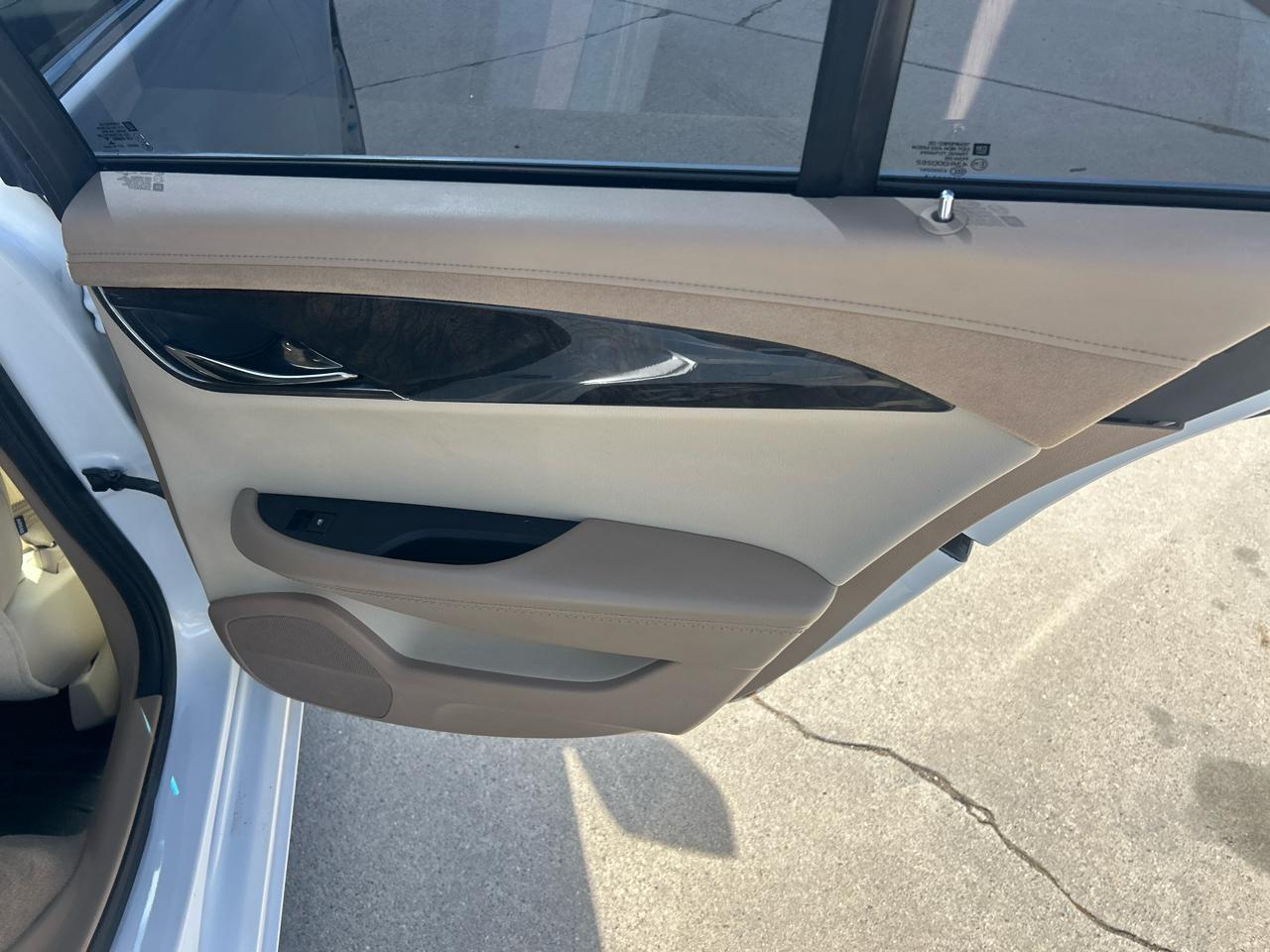 Cadillac ATS Sedan 4dr Sdn 2.0L Luxury Collection AWD 2016