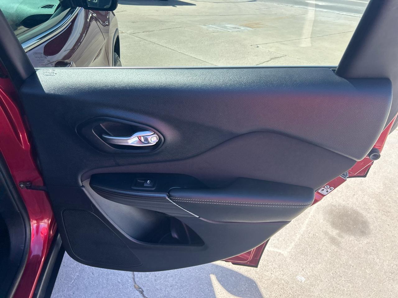 Jeep Cherokee 4WD 4dr Latitude 2016