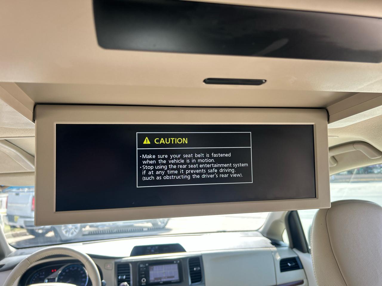 Toyota Sienna 5dr 7-Pass Van V6 XLE AAS FWD (Natl) 2014