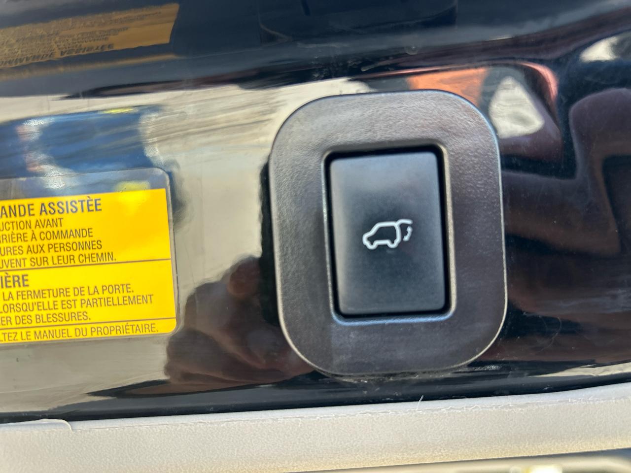 Toyota Sienna 5dr 7-Pass Van V6 XLE AAS FWD (Natl) 2014