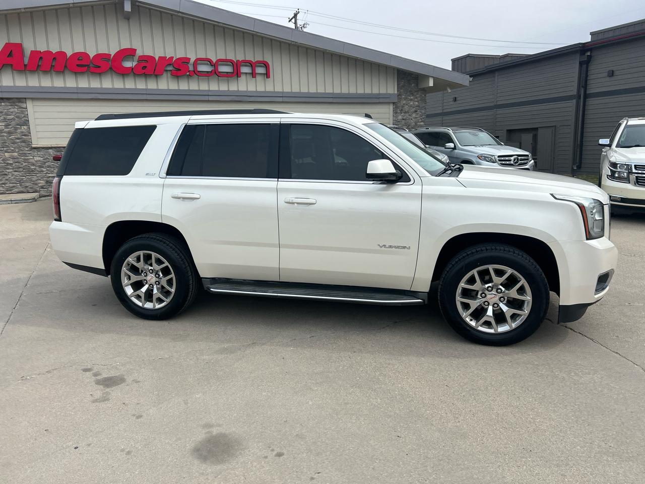 GMC Yukon 4WD 4dr SLT 2015